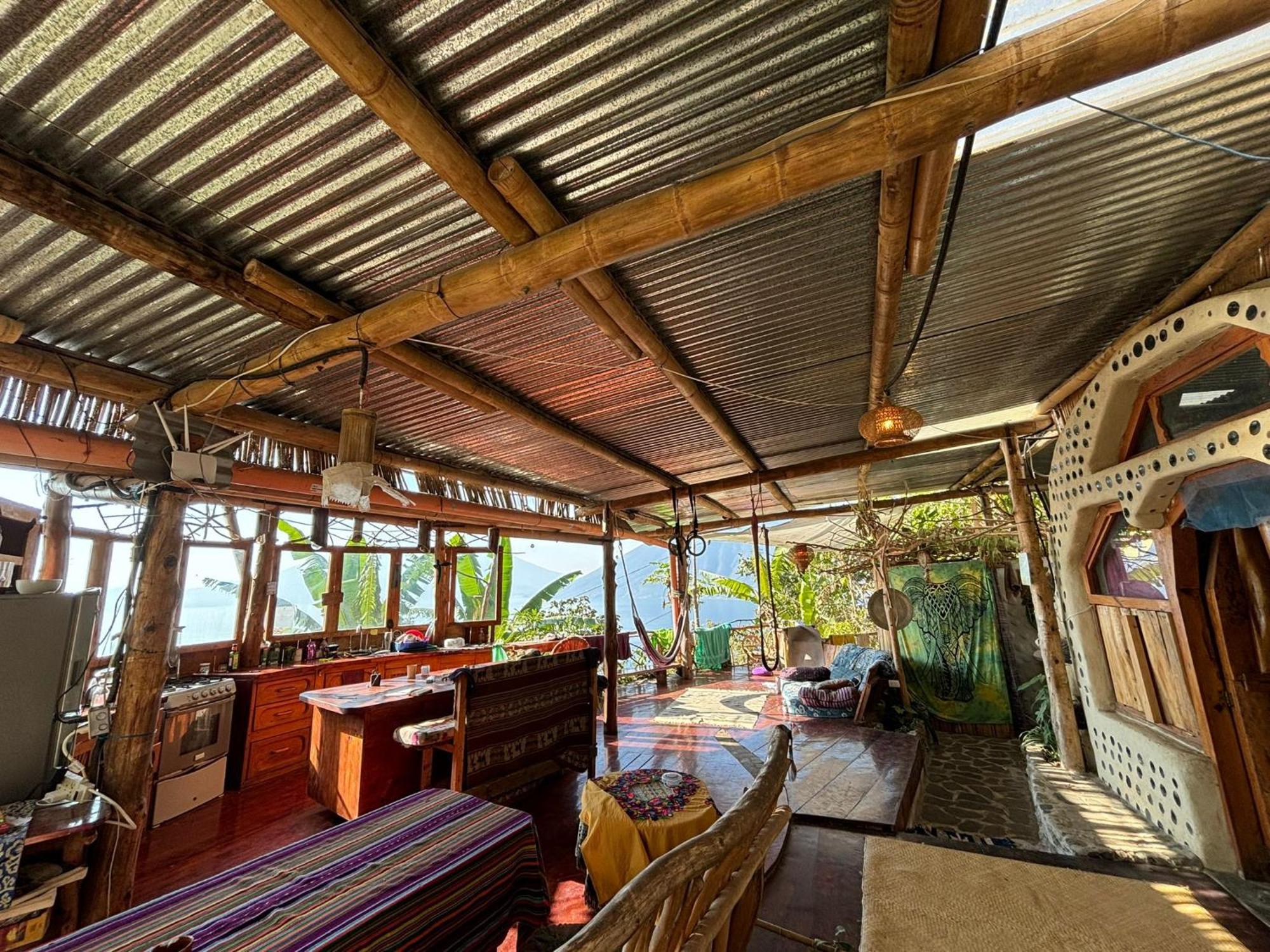 Maison d'hôtes Earthship Atitlan à San Marcos La Laguna Extérieur photo